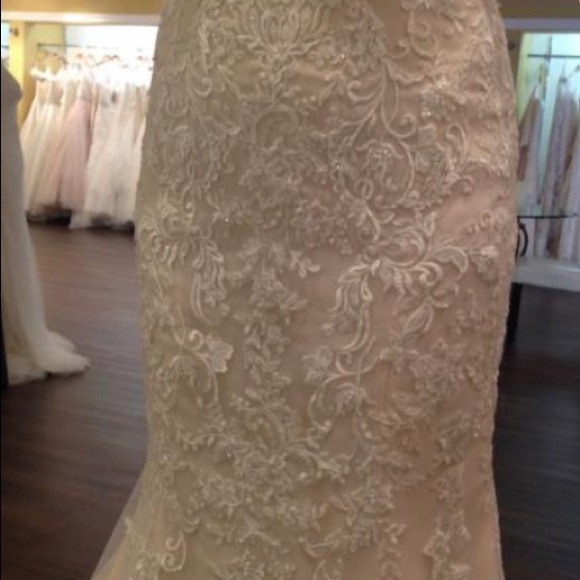 Stella York 6245 Wedding Dress | New, Size: 8 Never worn/unaltered - Picture 4 of 8